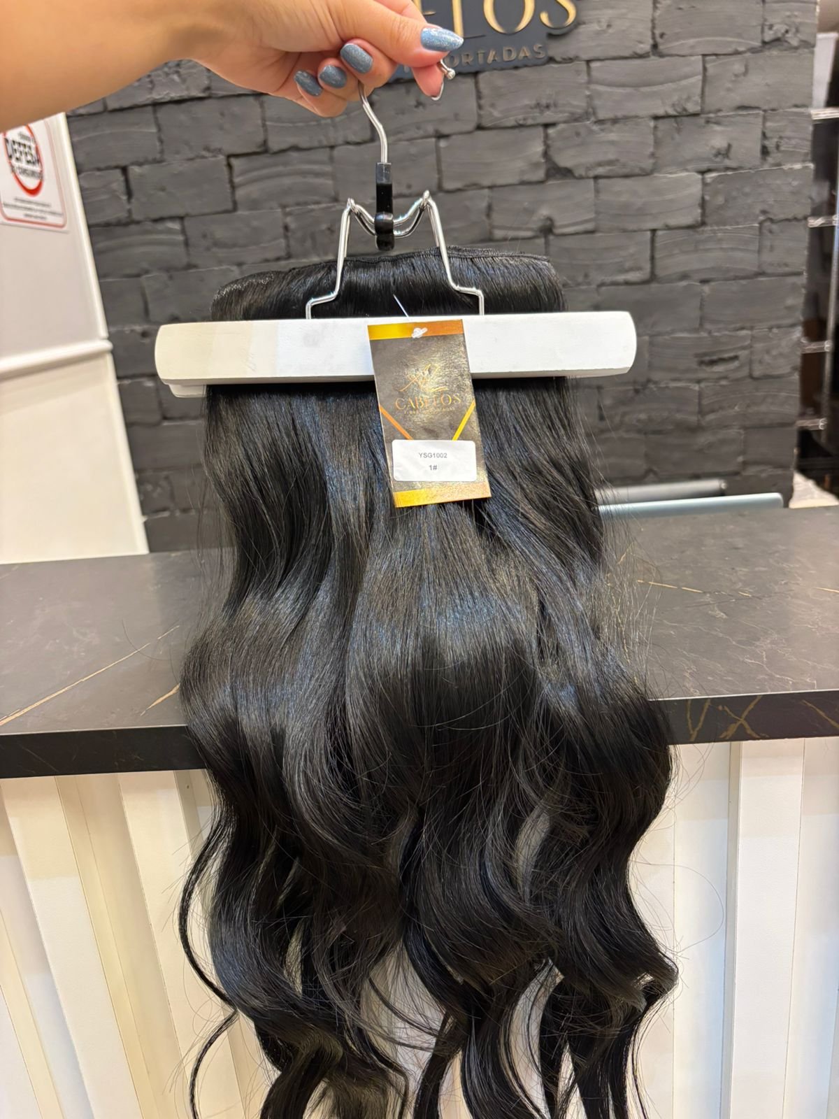 15400305937-whatsapp-image-2025-12-15-at-20-45-54-1.jpeg Kit Mega Hair 4 Pçs TIC-TAC Preto 1#. Peças Unicas. - Imagem 1