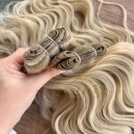 Cabelo Telado/Tecido Loiro Perolado Ondulado Fibra Russa Ultra Realista 60cm 200g - Imagem 4
